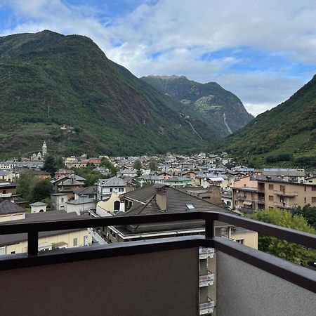 Bernina View Apartment ตีราโน ภายนอก รูปภาพ