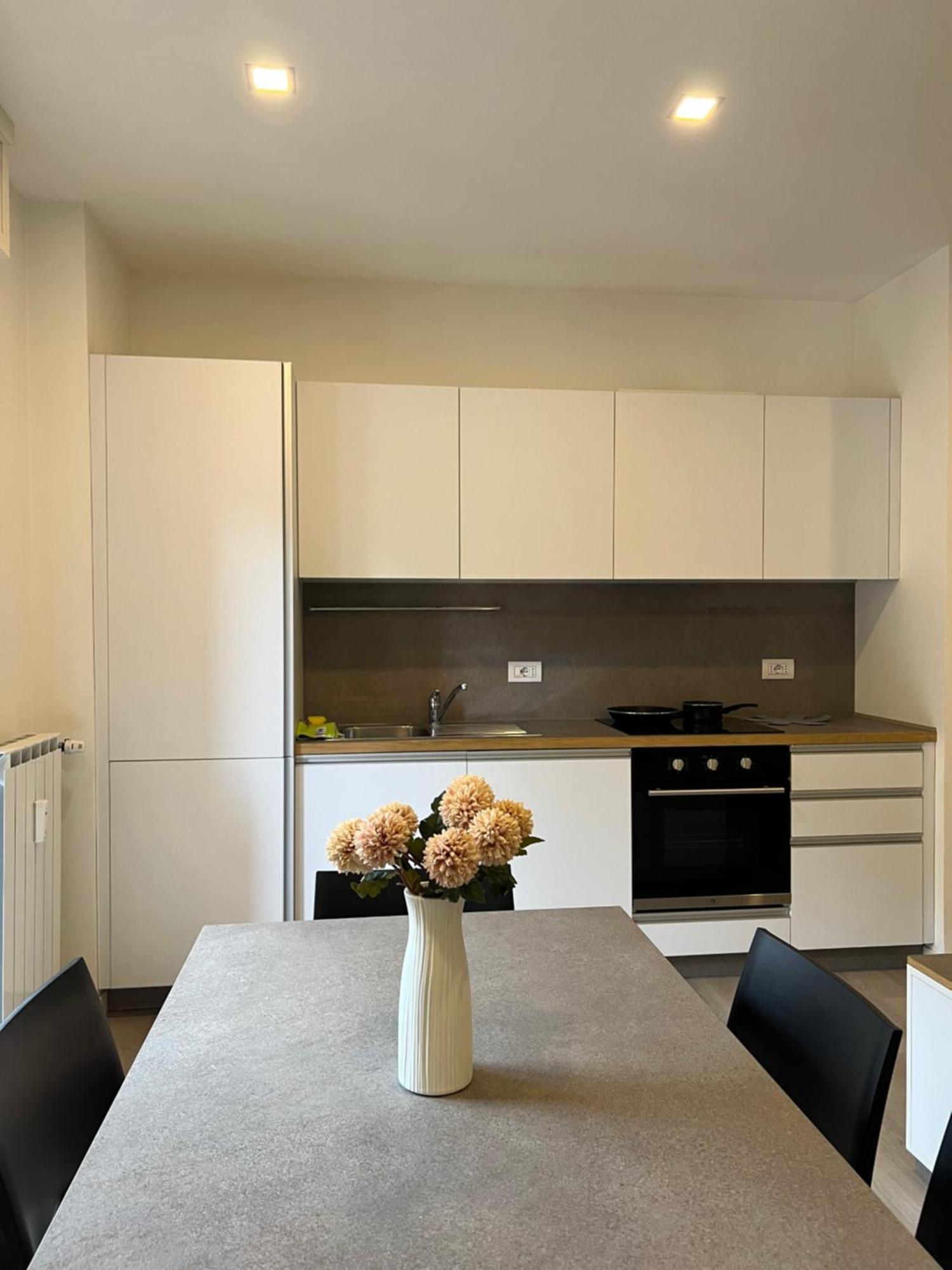 Bernina View Apartment ตีราโน ภายนอก รูปภาพ