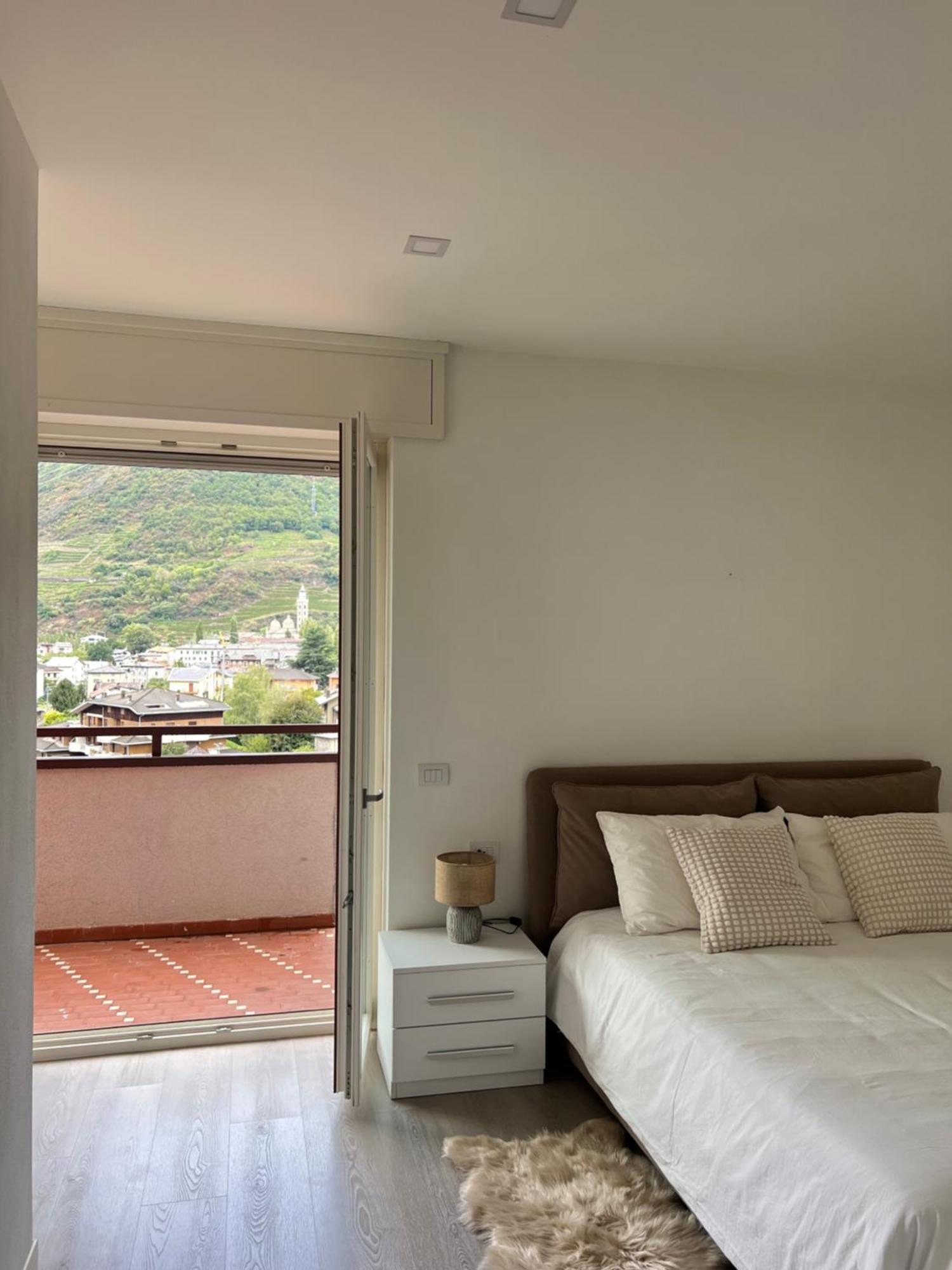 Bernina View Apartment ตีราโน ภายนอก รูปภาพ