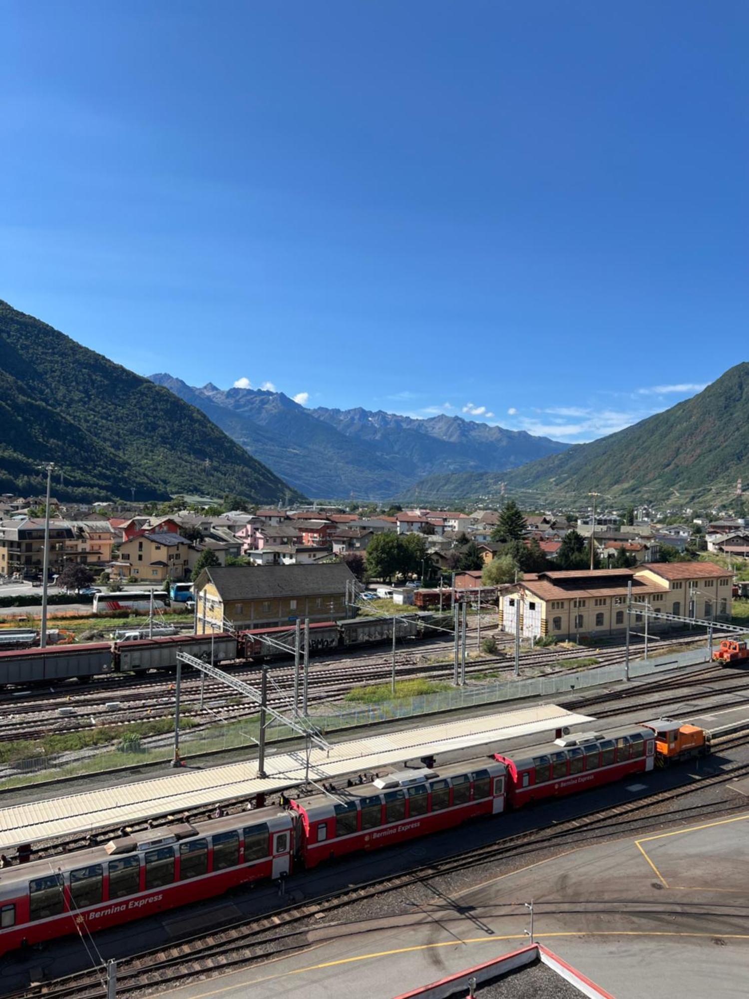 Bernina View Apartment ตีราโน ภายนอก รูปภาพ