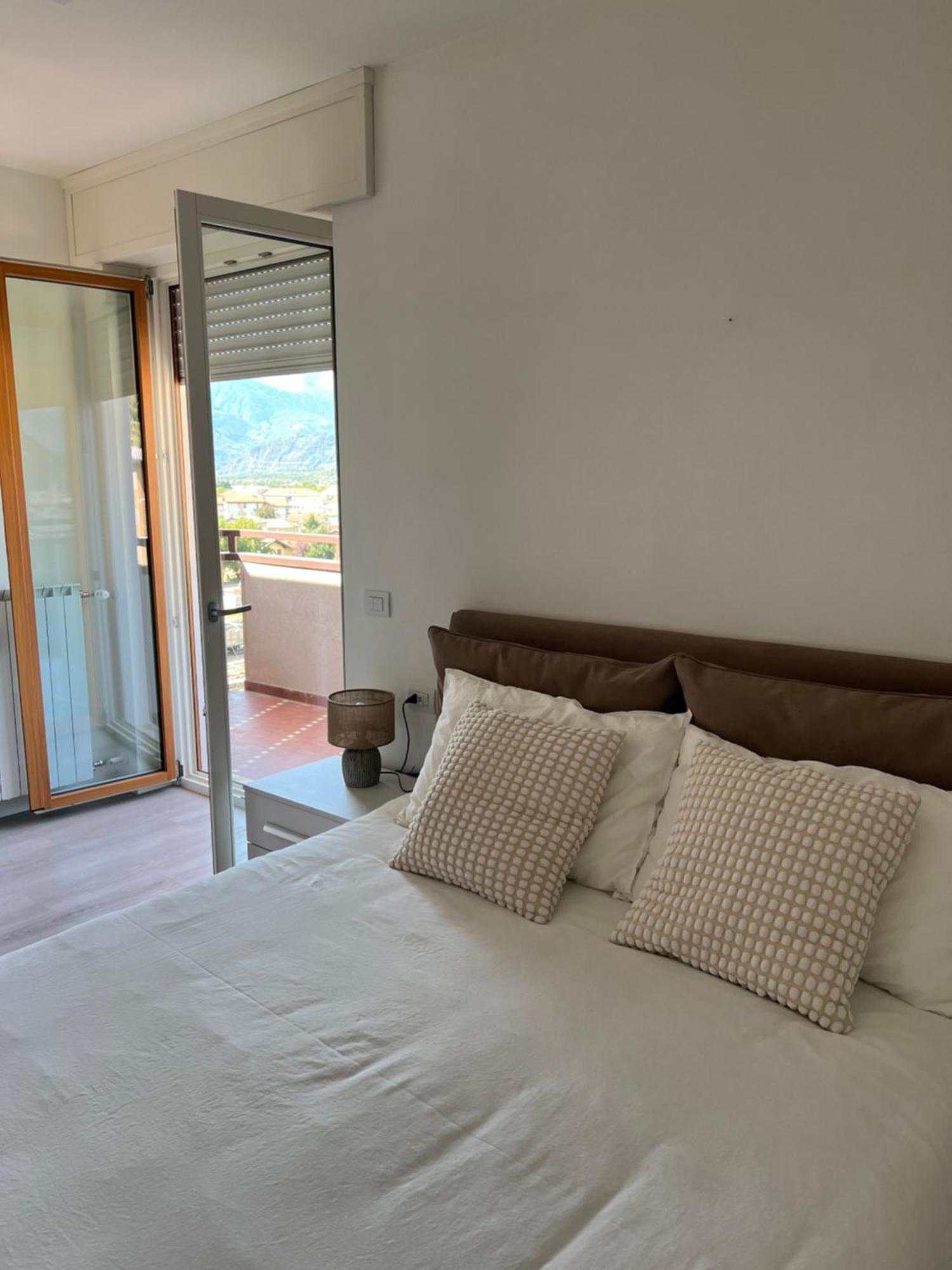 Bernina View Apartment ตีราโน ภายนอก รูปภาพ